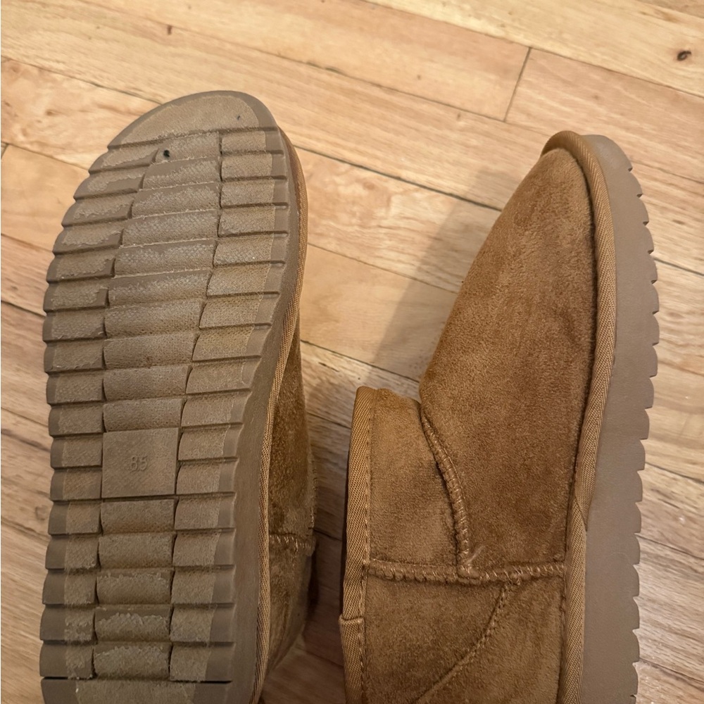 Brown suede booties - Picture 6 of 6